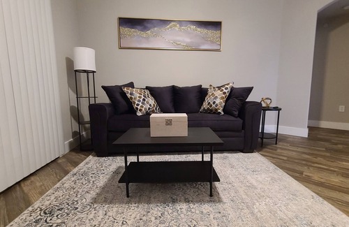 Fort Worth Apartment | Spacious 3 Bedroom Apartment in lower Westside