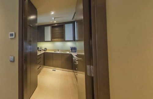 Abu Dhabi Apartment | Spacious 3-Bedroom Apartment