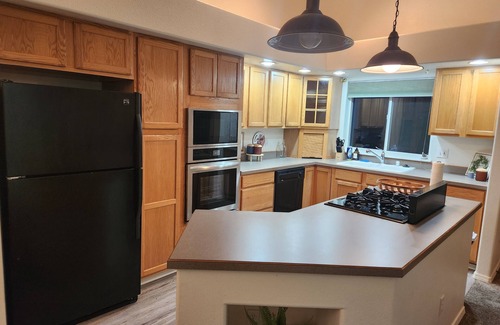 Campbell Park Apartment | Spacious 3-bedroom apartment in Beautiful Anchorage Alaska