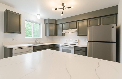 Sand Lake Apartment | Spacious 3-bedroom apartment Near Diamond Shopping