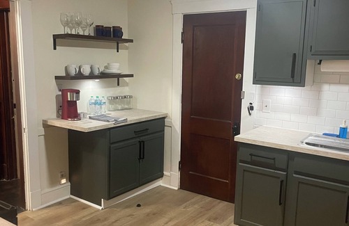 Cleveland Apartment | Spacious 3-bedroom apartment in fabulous Cleveland with WiFi