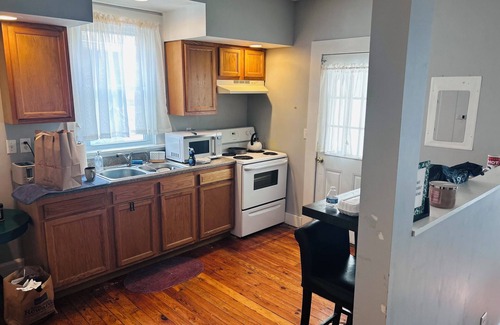 Catskill Apartment | Spacious 3-bedroom apartment in Catskill village - walkable to area attractions