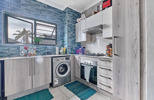 Greater Johannesburg Metropolitan Area Apartment | Spacious 3-bedroom apartment in enjoyable Randburg with WiFi, fitness room