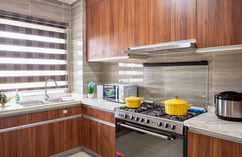 Nungua Apartment | Spacious 3-bedroom apartment with WiFi, AC in charming Lashibi, Alphabet city