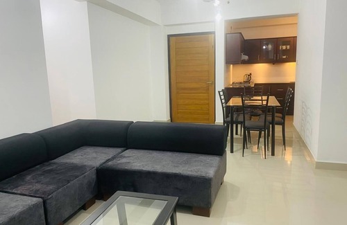 Borella Apartment | Spacious 3-bedroom apartment with WiFi, AC in charming Colombo