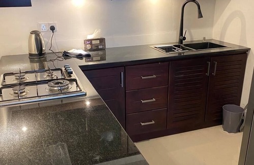 Borella Apartment | Spacious 3-bedroom apartment with WiFi, AC in charming Colombo
