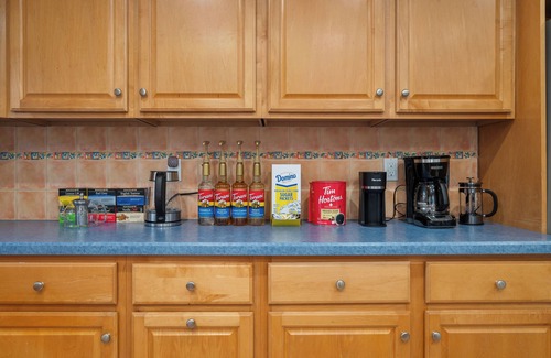 Southeast Yonkers Apartment | Spacious 3-bedroom apartment in fantastic Yonkers with Balcony, Firepit, AC