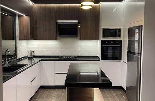 Al Abdali Apartment | Spacious 3-bedroom apartment with AC, WiFi in fabulous Amman