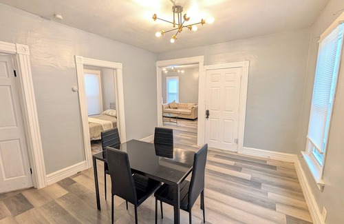 Utica Apartment | Spacious 3-bedroom apartment with WiFi, AC in enchanting Utica
