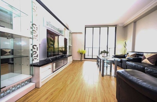 North Rocks Apartment | Spacious 3 bedroom apt lift access near Parramatta