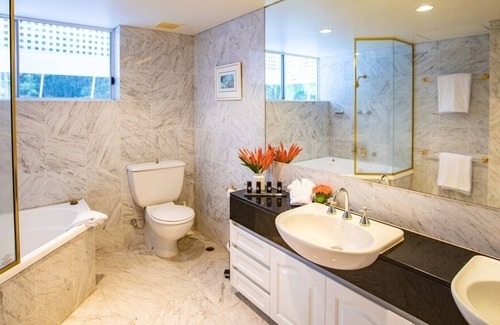 Port Douglas Villa | Spacious 3 bedroom beachfront villa, located within the Mirage Resort grounds.