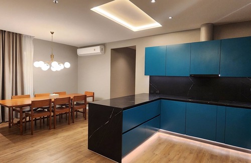 Phuket Condo | Spacious 3-bedroom condo with WiFi, AC. Nice View, Large Balcony,Fully furnished