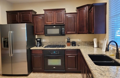 Higley Park House | Spacious 3 Bedroom Home In Beautiful Higley Park - Walking distance to Agritopia