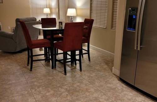 Higley Park House | Spacious 3 Bedroom Home In Beautiful Higley Park - Walking distance to Agritopia