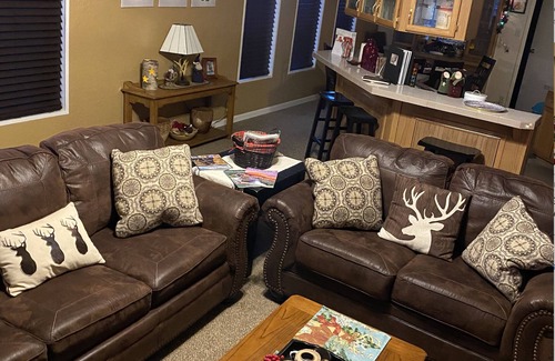 Victor House | Spacious 3 bedroom home with awesome mountain view in historic Victor Colorado