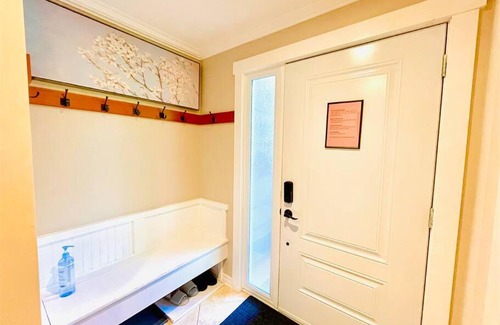 Halifax House | Spacious 3 bedroom home with parking