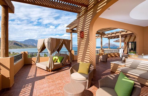 Loreto Apartment | Spacious 3-bedroom hotel suites with WiFi, AC in delightful Loreto