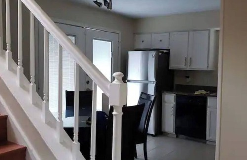Barker House | Spacious 3 Bedroom-House for Families/Work Related