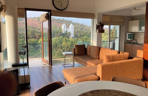 Candolim Apartment | Spacious 3-bedroom penthouse with WiFi, AC in fabulous Candolim