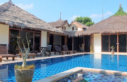 Hin Lek Fai House | Spacious 3 bedroom pool villa