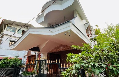 Adyar Villa | Spacious 3-Bedroom Private Villa in Mangalore - Ideal Getaway for Family and Friends