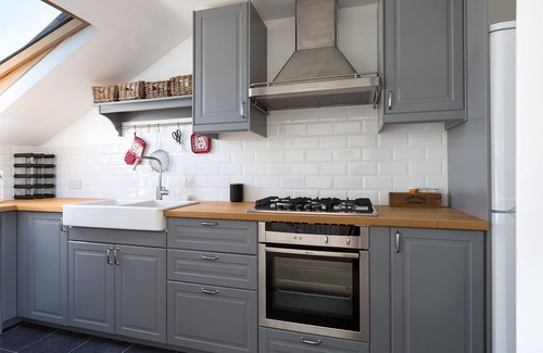 West Kensington Apartment | Spacious 3 bedrooms flat with terrace