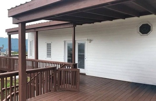 Surfside Beach House | Spacious 3-BR Waterfront House in Surfside Beach