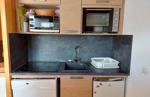 Arc-1800 Apartment | Spacious 3-room apartment for 7, close to slopes, shops, daycare, and ESF in Arc 1800