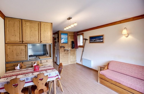 Les Bruyeres Apartment | Spacious 3 rooms, 6 pers, balcony, ski-in/ski-out, Les Menuires