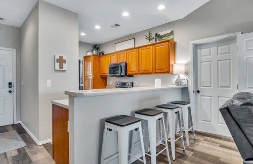 Branson West Condo | Spacious, 3 SUITE Condo! Close to SDC!