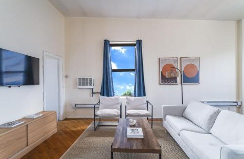 East Harlem Apartment | Spacious 3BR 2BA in East Harlem - Near Central Park
