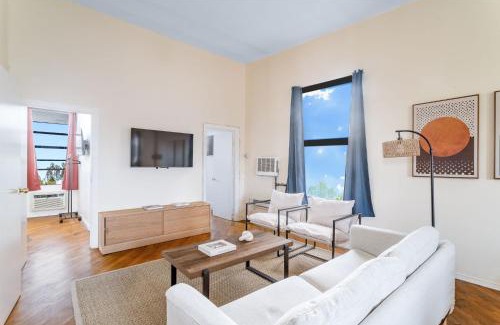 East Harlem Apartment | Spacious 3BR 2BA in East Harlem - Near Central Park