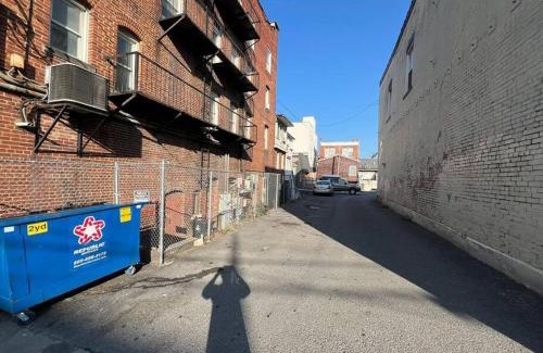 Morgantown Apartment | Spacious 3BR-3BA, Downtown Morgantown, Near WVU