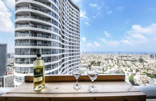 Tel Aviv Apartment | Spacious 3BR Duplex w Balcony in City Center with Mamad by Sea N' Rent