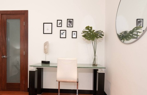 West Los Angeles House | Spacious 3BR Family Home in West LA by Stay Gia