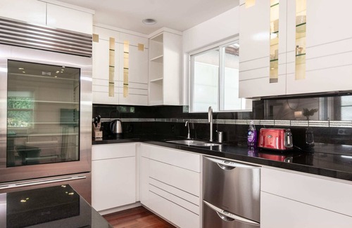 West Los Angeles House | Spacious 3BR Family Home in West LA by Stay Gia