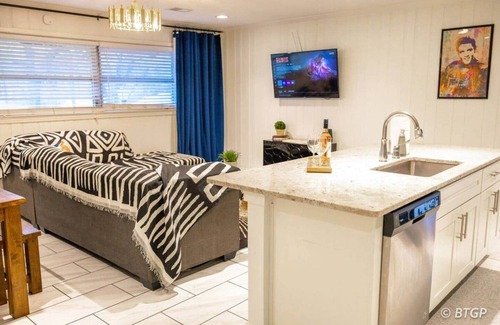 Whitehaven House | Spacious 3BR Getaway · Newly Renovated + Chic