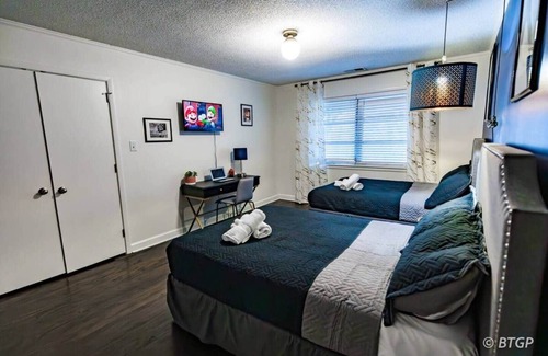 Whitehaven House | Spacious 3BR Getaway · Newly Renovated + Chic
