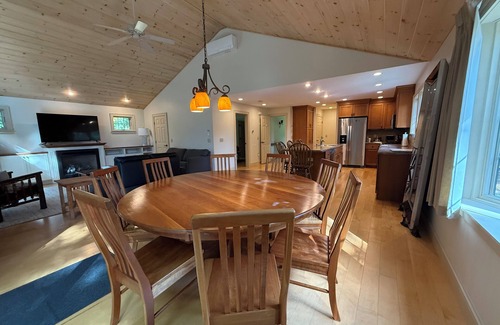 Mount Sunapee House | Spacious 3BR Home Near Lake & Mountain - Sleeps 9 - Sunapee Retreat