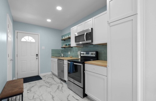 Glen Echo Apartment | Spacious 3BR Near OSU with New Kitchen & Luxe Showers