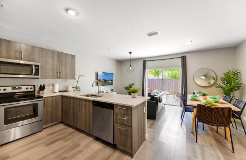 Golden Glades Apartment | Spacious 3BR Townhouse with Free Parking Included!