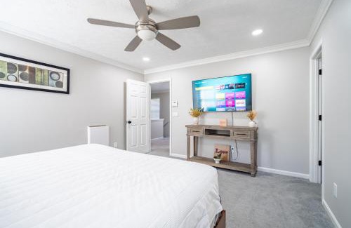 Lithia Springs House | Spacious 3BR with Game Room and Fenced Yard Near Six Flags and Braves