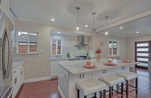 San Jose House | Spacious 4 Bd 4 Ba home close to all the best of San Jose