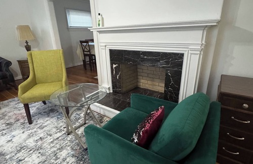 Cleveland House | Spacious 4-bedroom Near Cleveland Clinic, Downtown