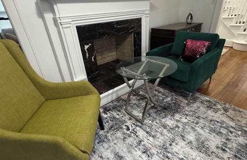 Cleveland House | Spacious 4-bedroom Near Cleveland Clinic, Downtown
