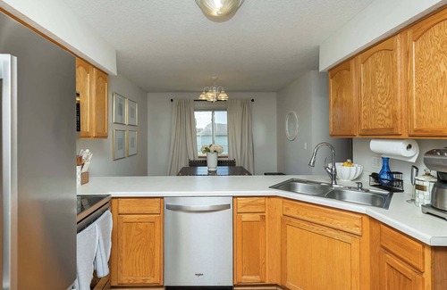 Altoona House | Spacious 4-Bed/2.5 BA Modern Home