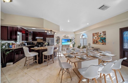 City Heights House | Spacious 4-Bed 3.5-Bath House w Garage, Gated Yard
