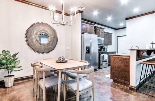 Central Oklahoma City House | Spacious 4 Bed House With King Bed & Playground