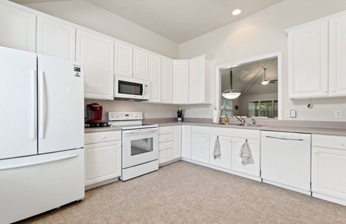 Cape Charles House | Spacious 4 bed home in lovely Bay Creek neighborhood, Cape Charles