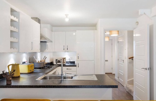 Dartford House | Spacious 4-Bed house in Dartford